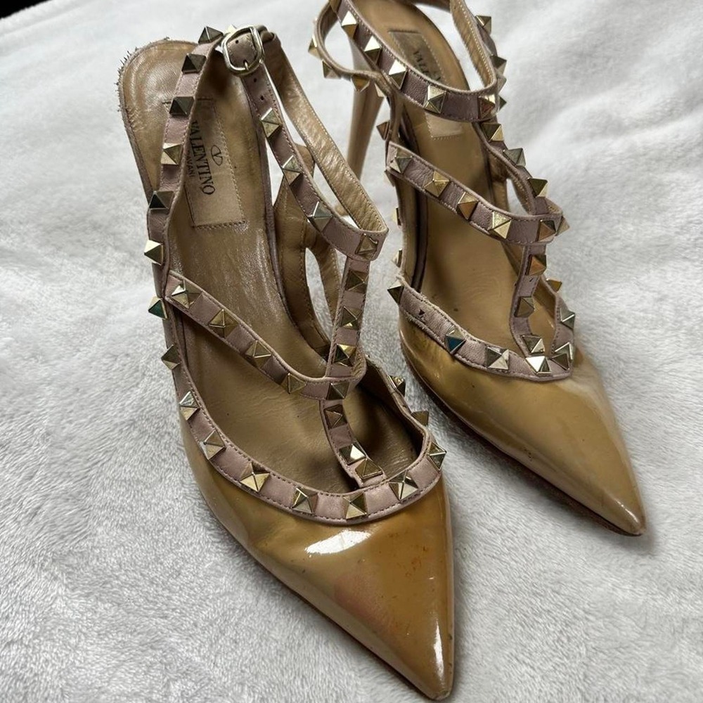 Valentino Garavani Rocksud T-strap pumps pointed toe, pyramid stud detail y2k - Picture 3 of 5